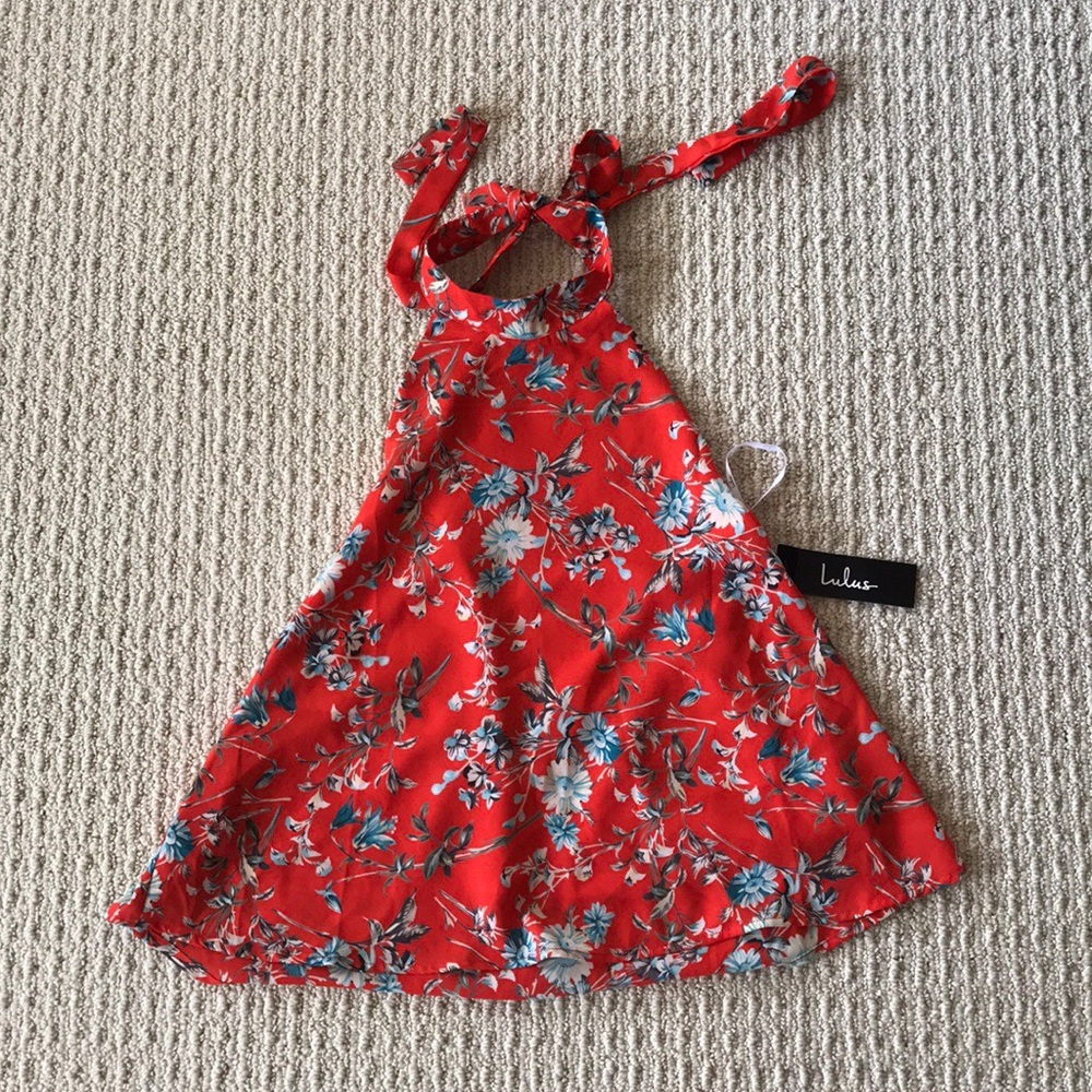 Lulu’s back-less Top